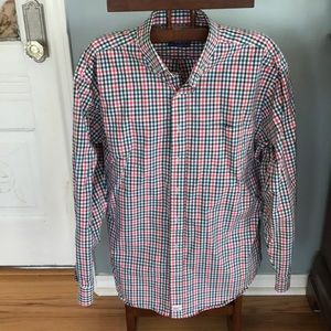 Vineyard Vines Button Down XL